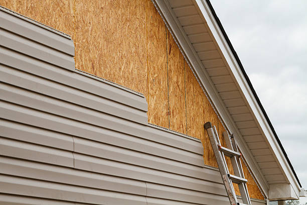 Professional Wood Siding technician working in Park Ridge, NJ